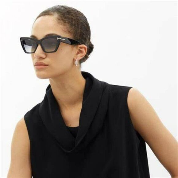 Tom Ford WYATT Women Sunglasses Black Gradient Smoke Cat Eye FT0871/S 01B BRAND main image 4